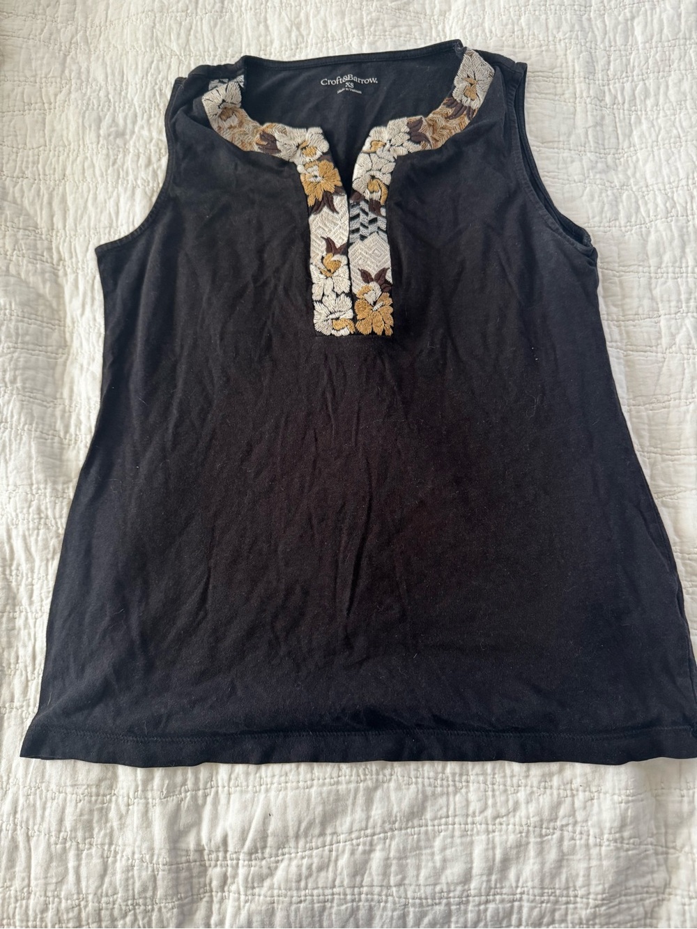 croft & barrow Black Sleeveless Tank with Floral Embroidered Trim